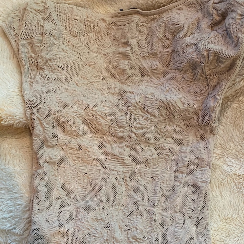 Bebe flesh colored form fitting lace tank